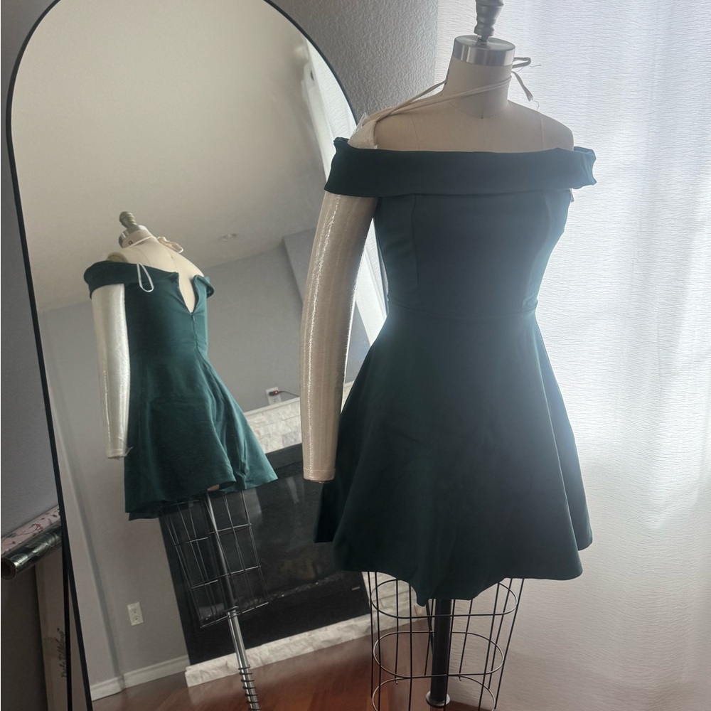 Lulu's Emerald Off-Shoulder Mini Dress